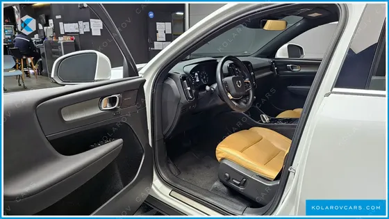 VOLVO XC40 B4 INSCRIPTION