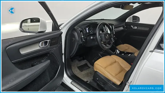 VOLVO XC40 B4 INSCRIPTION