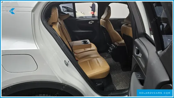 VOLVO XC40 B4 INSCRIPTION