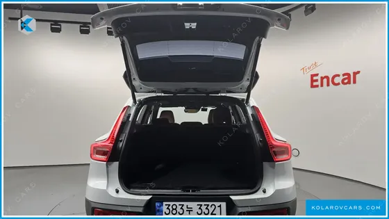 VOLVO XC40 B4 INSCRIPTION