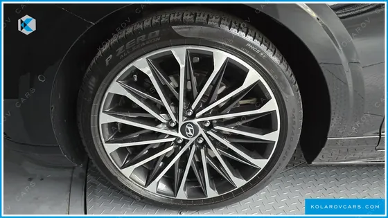 HYUNDAI GRANDEUR 3,5 GASOLINE 4WD