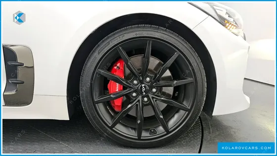 KIA STINGER 2.5 AWD MASTERS ACRO EDITION