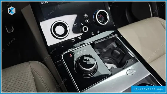 LAND ROVER RANGE ROVER VELAR 3.0 D300 R-DYNAMIC SE