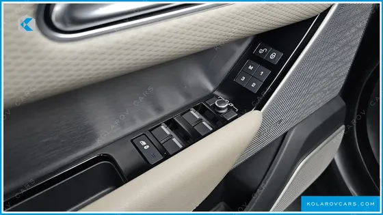 LAND ROVER RANGE ROVER VELAR 3.0 D300 R-DYNAMIC SE