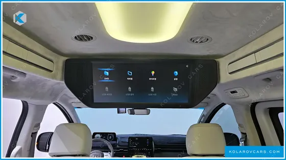 HYUNDAI STARIA 4WD LOUNGE 9-SEATER