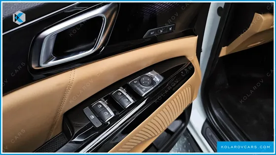 KIA CARNIVAL 9-SEATER SIGNATURE