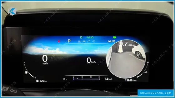 KIA CARNIVAL 9-SEATER SIGNATURE