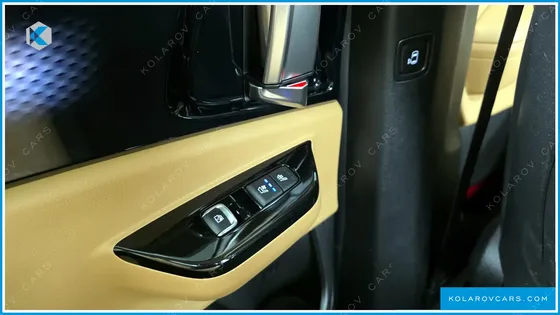KIA CARNIVAL 9-SEATER SIGNATURE