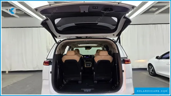 KIA CARNIVAL 9-SEATER SIGNATURE