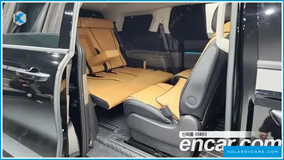 KIA CARNIVAL 9-SEATER NOBLESSE