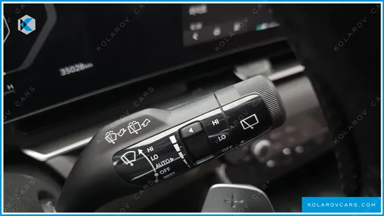 KIA CARNIVAL 9-SEATER NOBLESSE