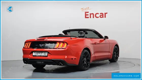 FORD MUSTANG CONVERTIBLE