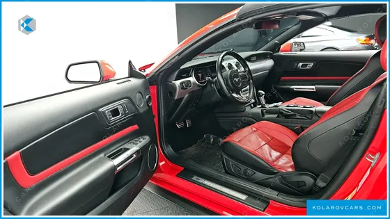 FORD MUSTANG CONVERTIBLE