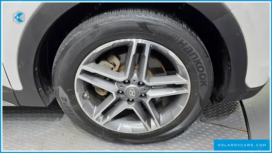 HYUNDAI MAXCRUISE GAS 3.3 4WD