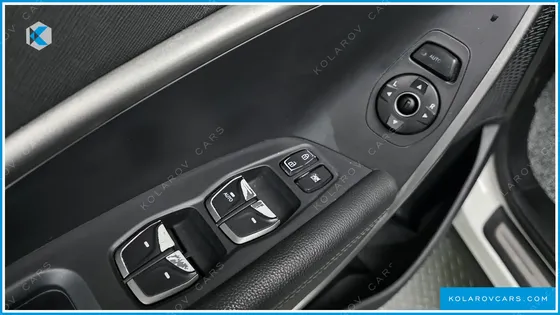HYUNDAI MAXCRUISE GAS 3.3 4WD