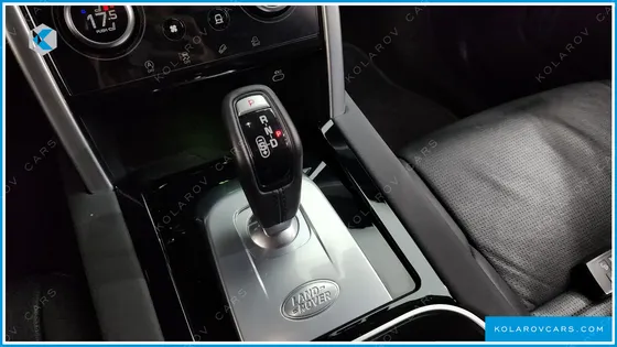 LAND ROVER DISCOVERY SPORT P250 SE