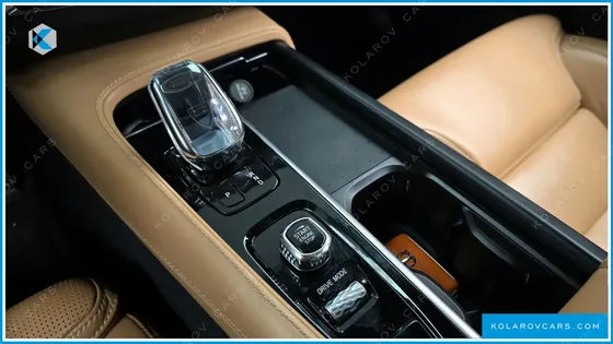 VOLVO XC90 T8 INSCRIPTION HYBIRD