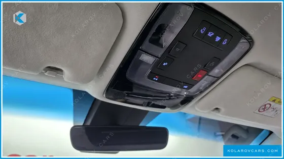 HYUNDAI STARIA 4WD LOUNGE 7-SEATER