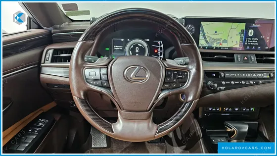 LEXUS ES LUXURY PLUS