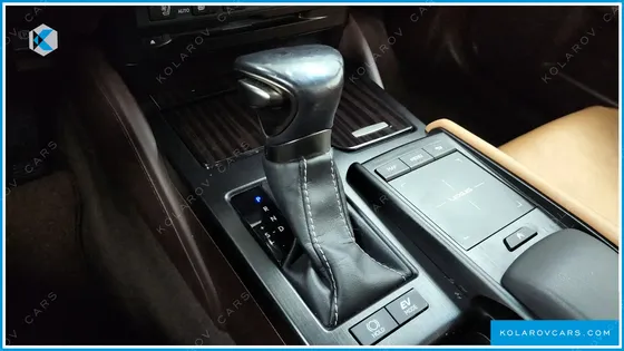 LEXUS ES LUXURY PLUS