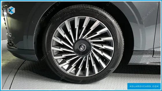 HYUNDAI GRANDEUR CALLIGRAPHY