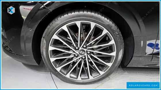 HYUNDAI GRANDEUR CALLIGRAPHY