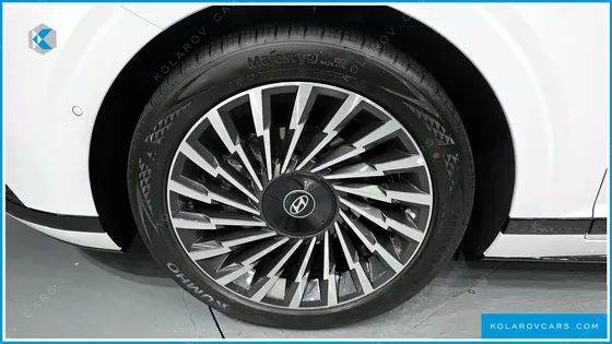 HYUNDAI GRANDEUR CALLIGRAPHY