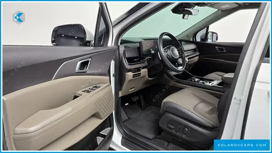 KIA CARNIVAL 9-SEATER NOBLESSE