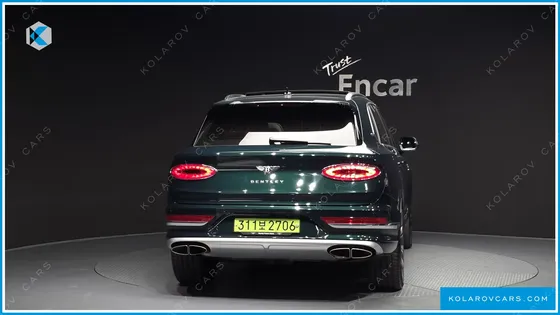 BENTLEY BENTAYGA 4.0 V8 EWB FIRST EDITION