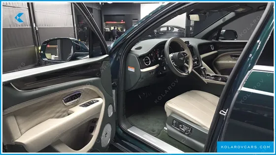 BENTLEY BENTAYGA 4.0 V8 EWB FIRST EDITION