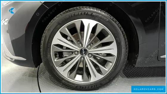 KIA K8 SIGNATURE