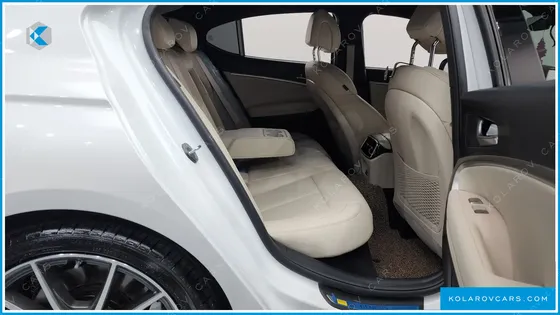 GENESIS G70 GASOLINE 2.5T 2WD