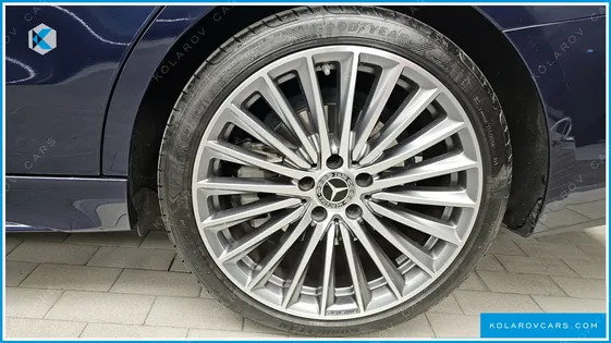 MERCEDES C-CLASS C300 AMG LINE