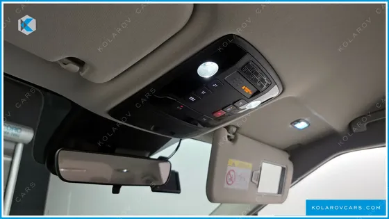 KIA CARNIVAL 9-SEATER PRESTIGE