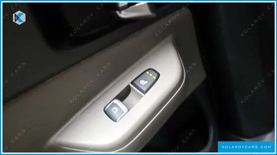 KIA CARNIVAL 9-SEATER PRESTIGE