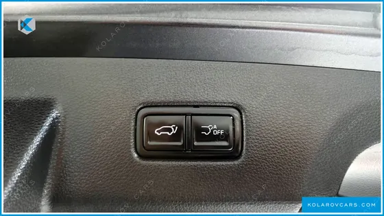 KIA CARNIVAL 9-SEATER PRESTIGE