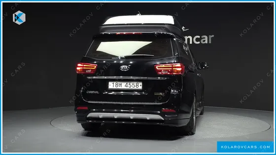 KIA CARNIVAL 7-SEATER HI-LIMOUSINE