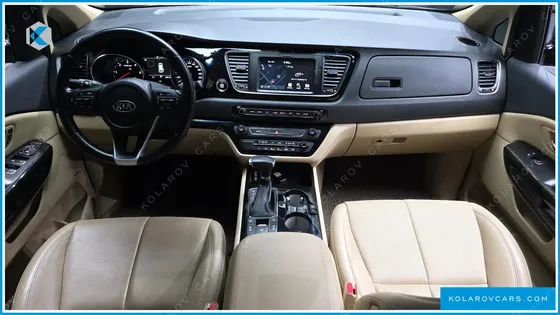 KIA CARNIVAL 7-SEATER HI-LIMOUSINE