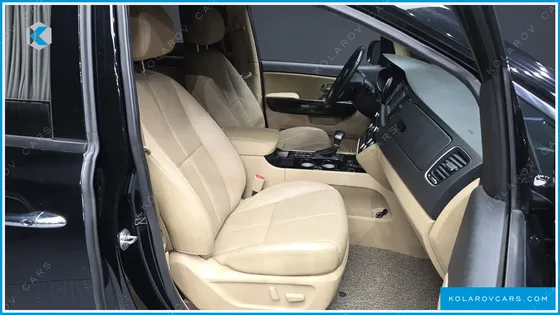 KIA CARNIVAL 7-SEATER HI-LIMOUSINE