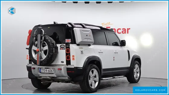 LAND ROVER DEFENDER 110 D300 HSE