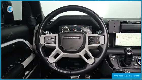 LAND ROVER DEFENDER 110 D300 HSE