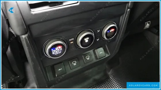 LAND ROVER DEFENDER 110 D300 HSE