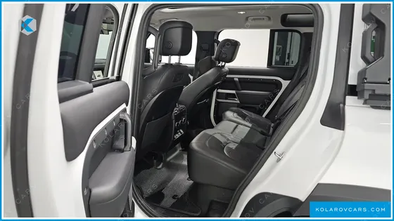 LAND ROVER DEFENDER 110 D300 HSE