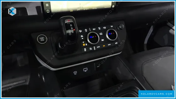 LAND ROVER DEFENDER 130 D300 X-DYNAMIC HSE