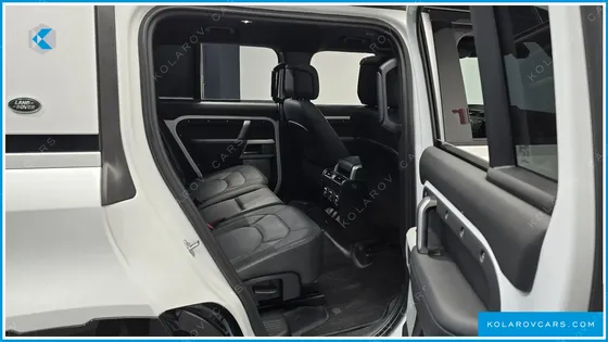 LAND ROVER DEFENDER 130 D300 X-DYNAMIC HSE