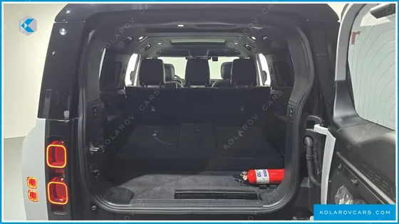 LAND ROVER DEFENDER 130 D300 X-DYNAMIC HSE