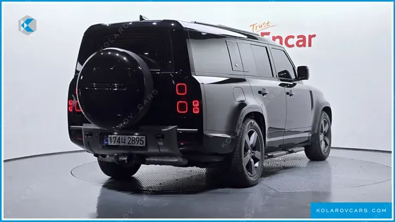 LAND ROVER DEFENDER 130 D300 X-DYNAMIC HSE
