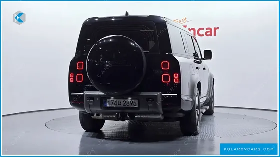 LAND ROVER DEFENDER 130 D300 X-DYNAMIC HSE