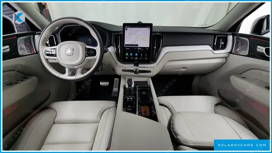 VOLVO XC60 B5 ULTRA DARK AIR SUS