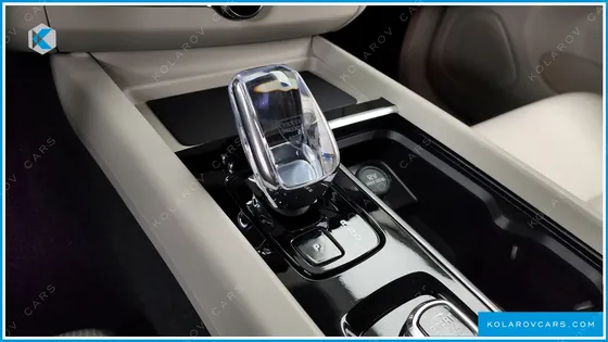 VOLVO XC60 B5 ULTRA DARK AIR SUS